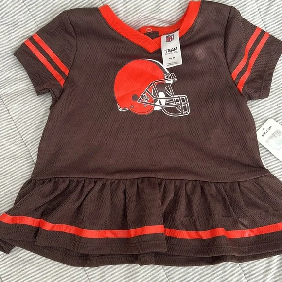 NFL Cleveland browns baby girl outfit size 18 months - Picture 2 of 8